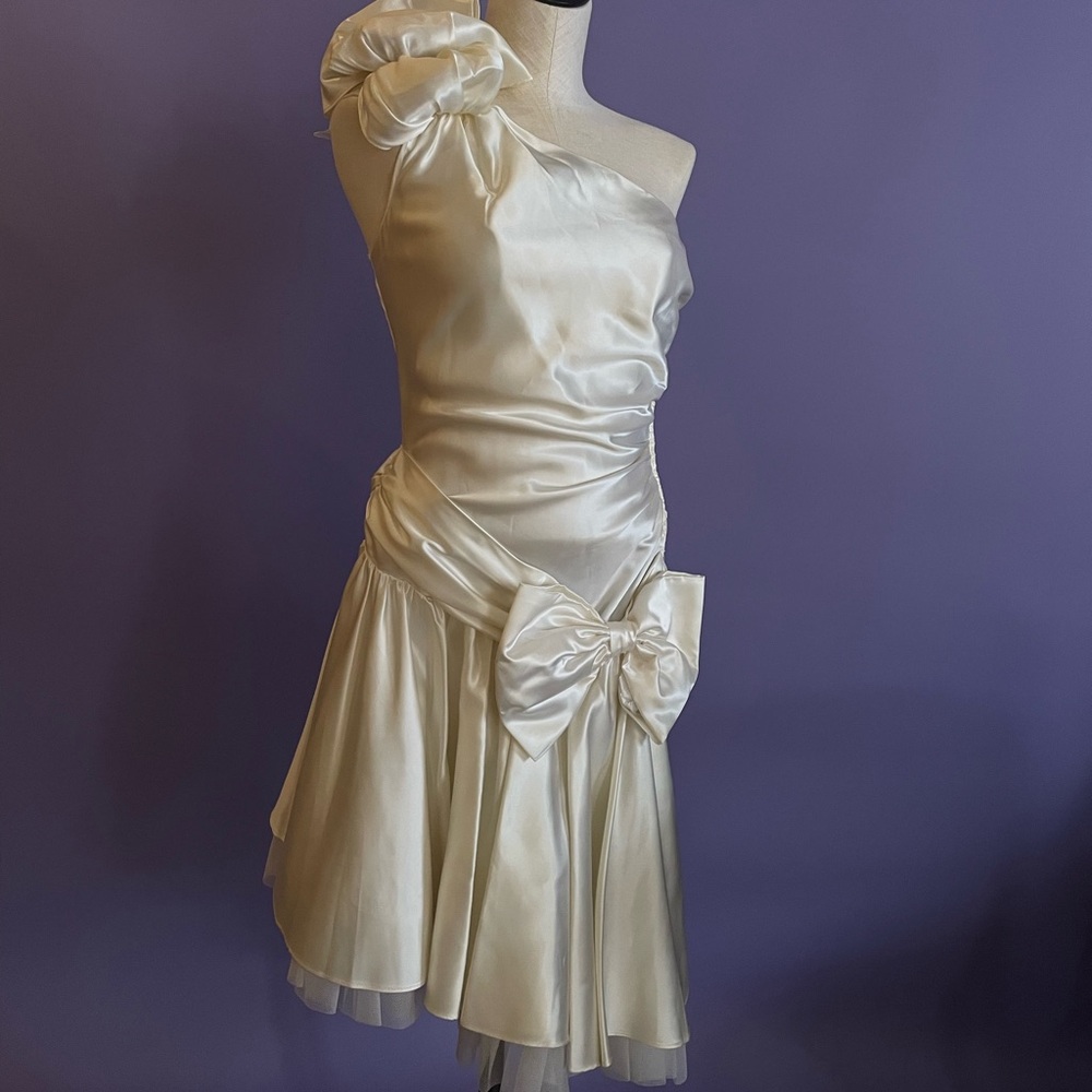 Vintage Precious Moments 1980s One Shoulder Satin Prom Formal Dress